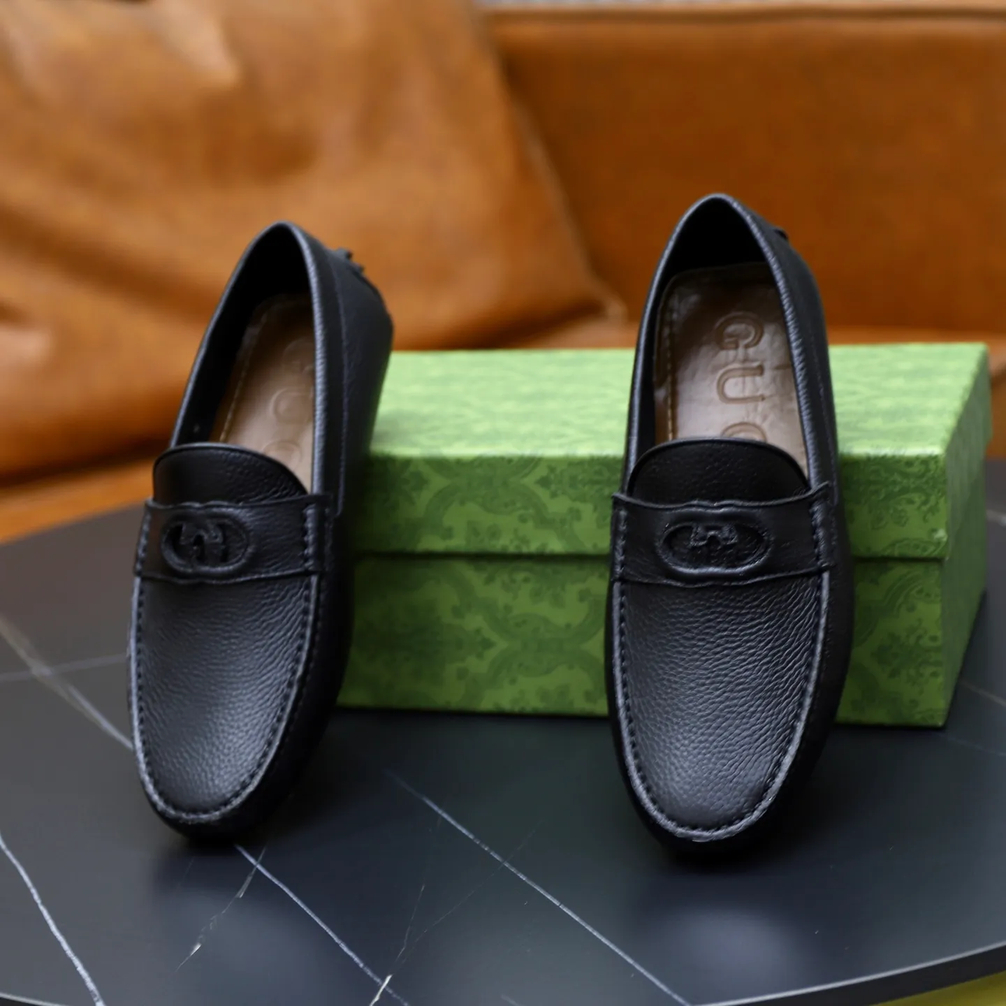 Ex-factory price: 460💰[GUCCI] Gucci ⚠️High-end men’s driving and pedal series ⚠️38-44 (customized for 45) ⚠️All original cowhide leather! Thick and soft! Made entirely of calfskin lining! Rubber sheet anti-slip beanie sole! Three-dimensional package technology! Fashionable and classic! Handicrafts! Original high quality! Feel free to compare!